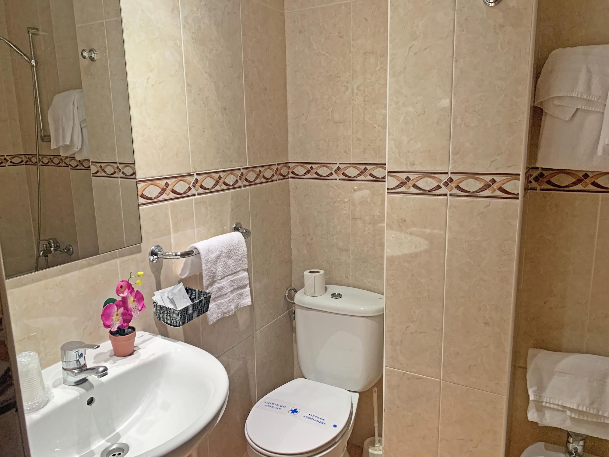 Hotel Antic La Cortinada Bagian luar foto