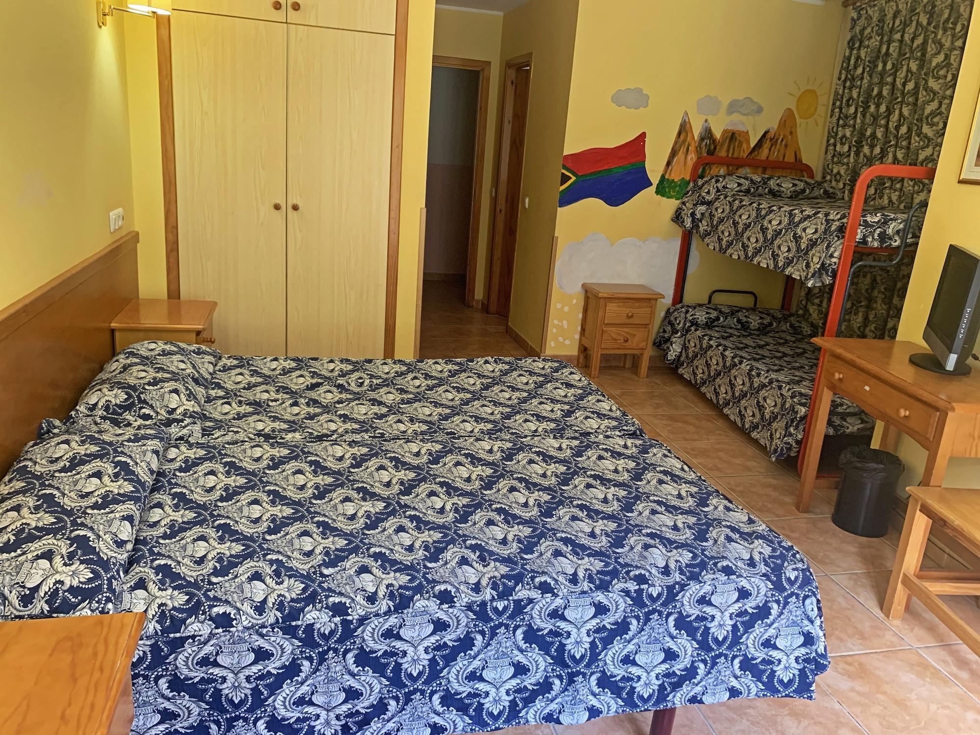 Hotel Antic La Cortinada Bagian luar foto