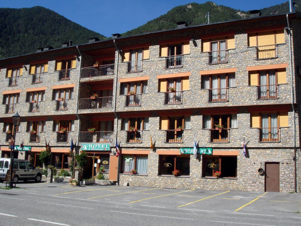 Hotel Antic La Cortinada Bagian luar foto