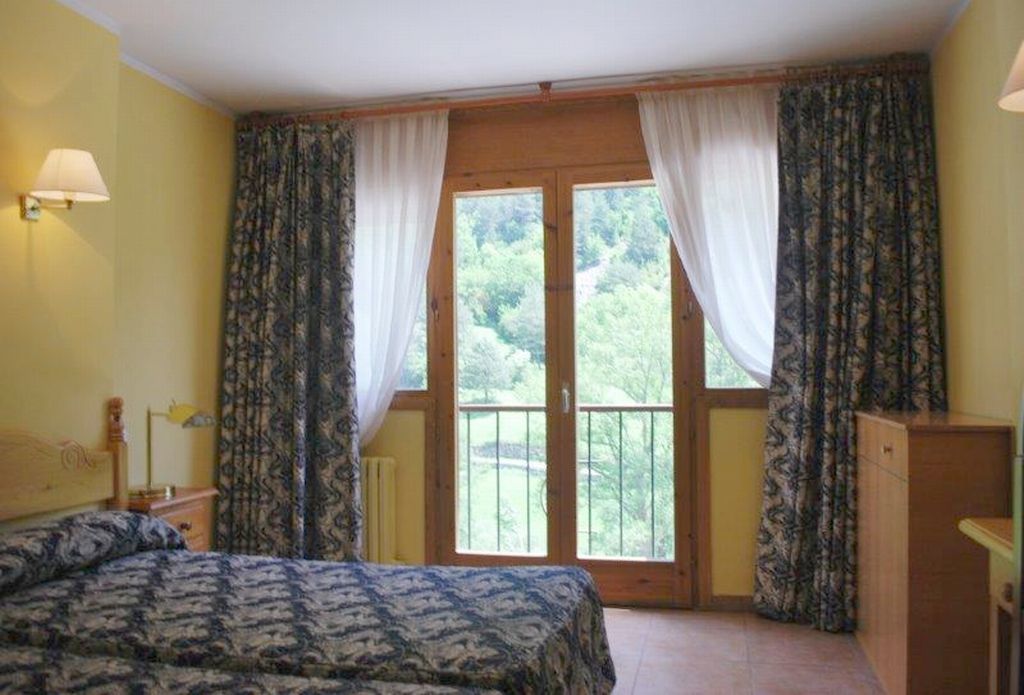 Hotel Antic La Cortinada Bagian luar foto