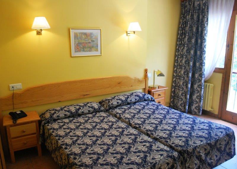 Hotel Antic La Cortinada Bagian luar foto