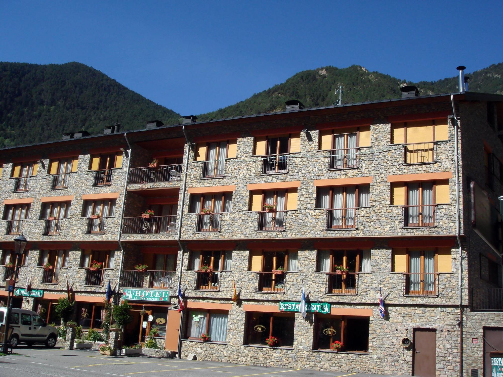Hotel Antic La Cortinada Bagian luar foto